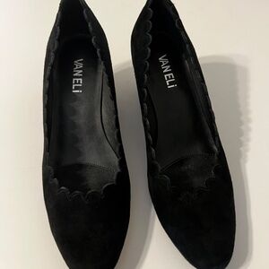 Vaneli women’s black suede dress shoes size 6.5M